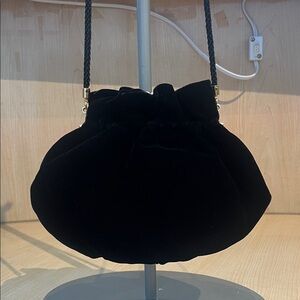 La Regale Black Velvet Clutch